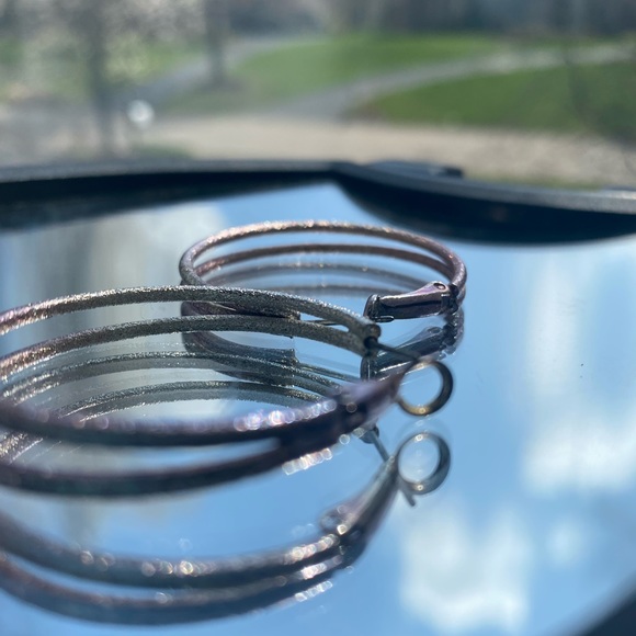 Hoop earrings - Picture 7 of 12